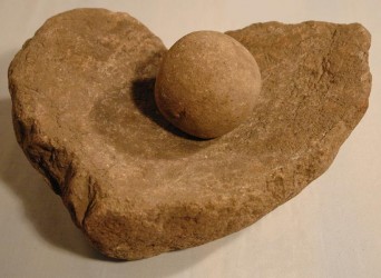 Зернотерка с камнем для перетирания зерна из фондов СОКМ