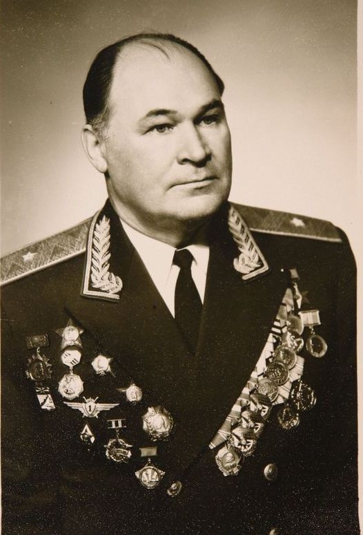 Анатолий Андреевич Анпилов.  1980-е гг.