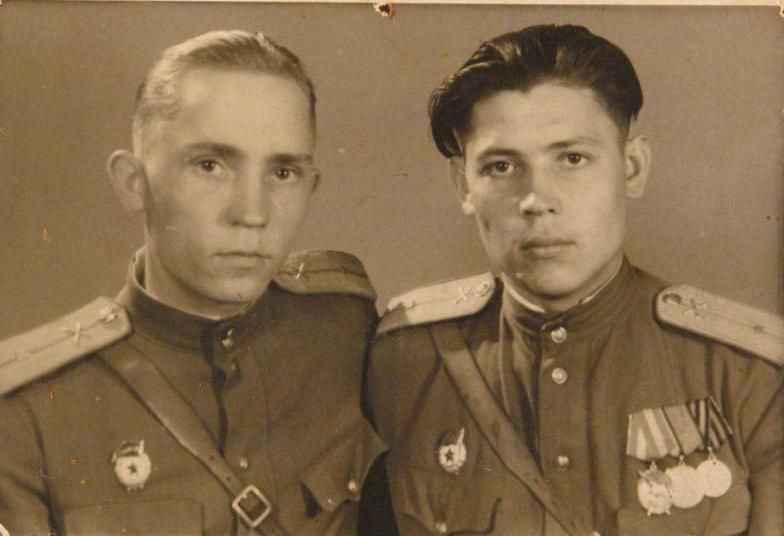 М.П. Полянский (справа) - участник Парада Победы. 1945 г.